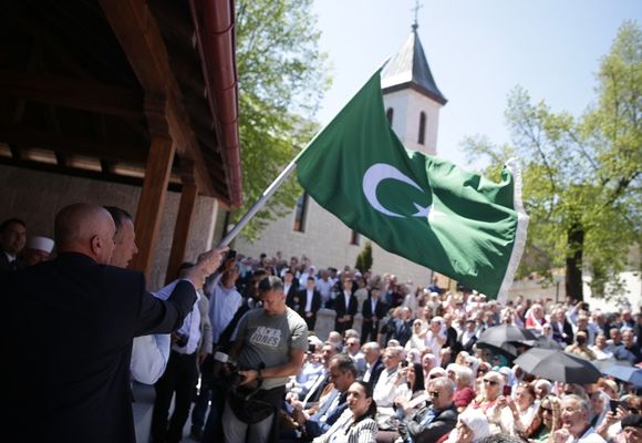 Bosna’da Sırpların Yıktığı Dugalica Camii 34 Yıl Sonra Yeniden İbadete Açıldı
