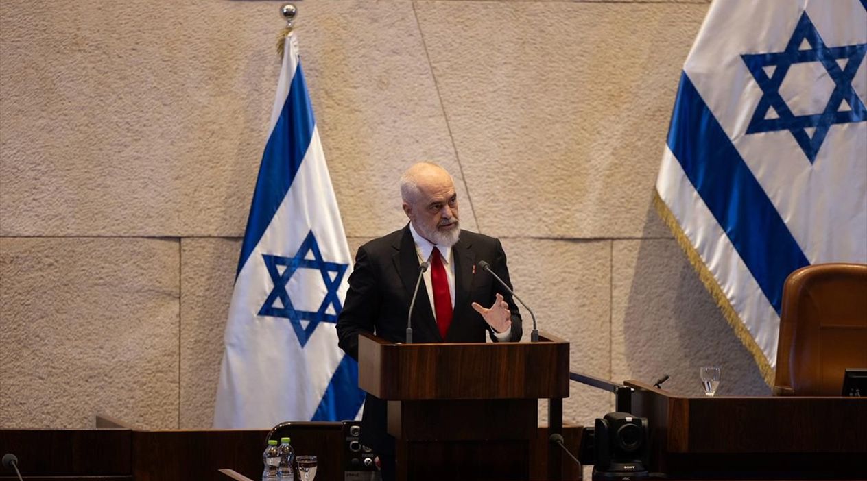 Arnavutluk Başbakanı Safını Belli Etti: Hamas ile Nazileri Bir Tuttu