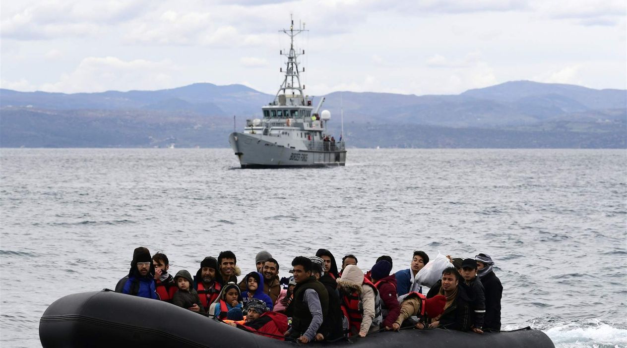 Yunanistan Açıklarında Göçmen Teknesi Battı: En az 78 Can Kaybı
