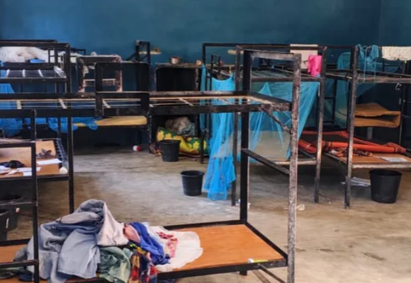 Nijerya’da Okullara Silahlı Saldırı: Yüzlerce Öğrenci Hâlâ Rehin