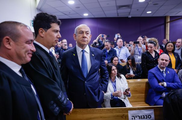 Netanyahu Yargılanıyor: 10 Yıla Kadar Hapis Cezası Alabilir
