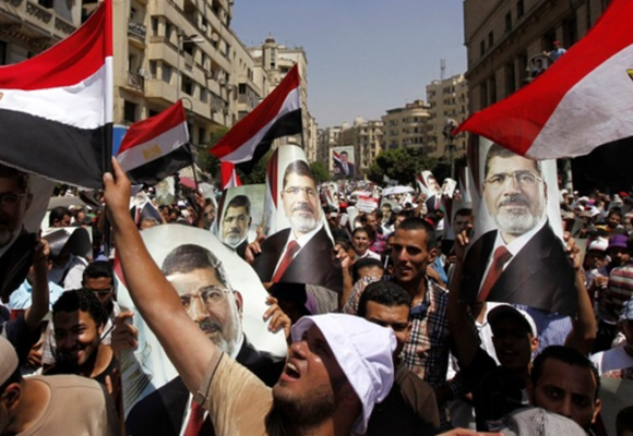 Trump’tan Tartışmalı Adım: Müslüman Kardeşler’i Terör Örgütü İlan Etme Planı Tepki Çekiyor