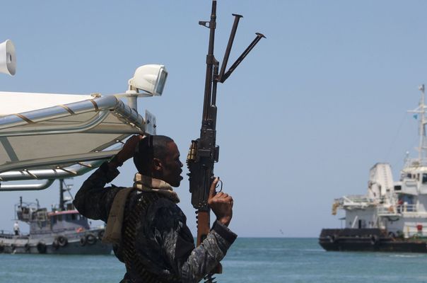 Somali Açıklarında Malta Bayraklı Tanker Korsanların Hedefi Oldu