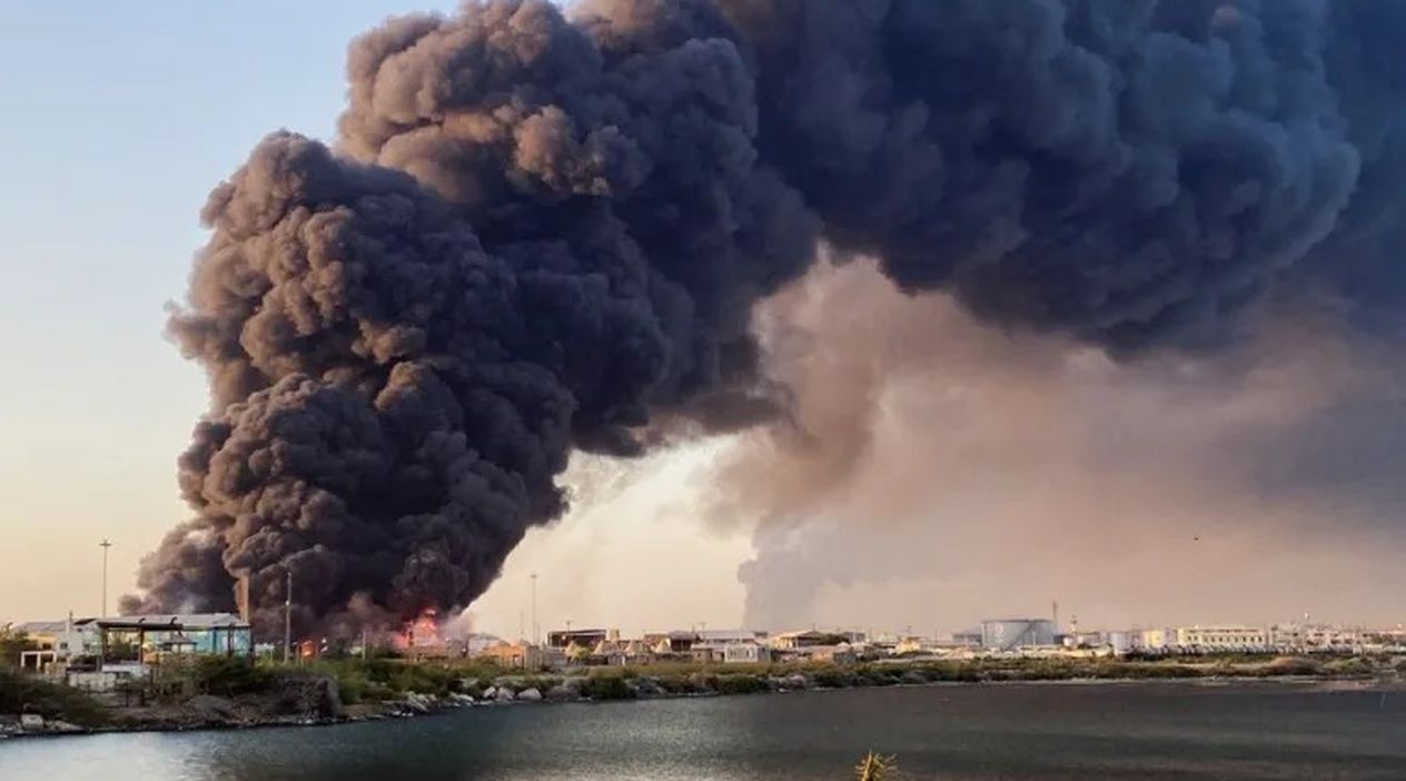 Port Sudan'da Şiddetli Patlamalar: Yakıt Depoları ve Havalimanı Hedef Alındı
