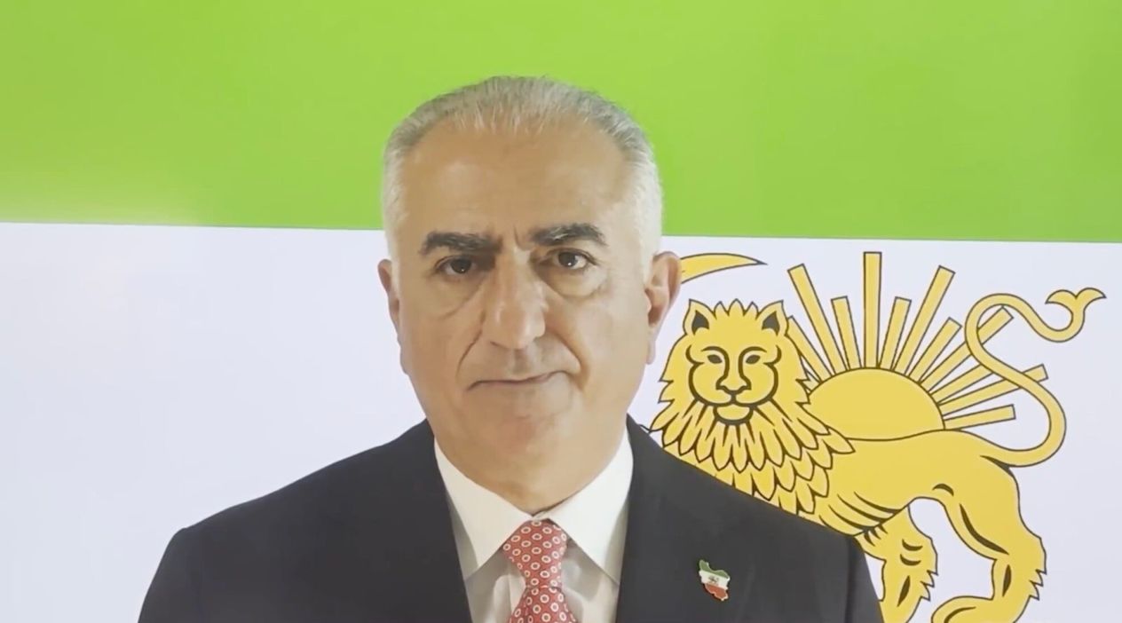 Pehlevi'den İran'da Silahlı İsyan Çağrısı: Rejim Meşru Hedeftir