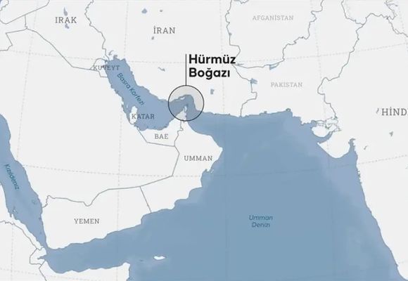 İran, Hürmüz Boğazı'nı Tamamen Açtı