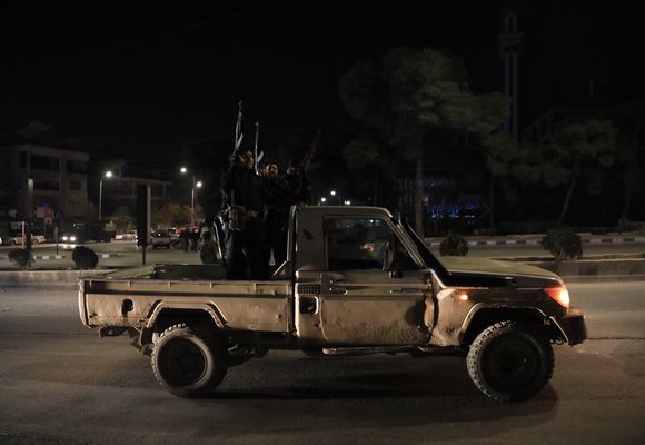 Halep’te PKK’nın Suriye Kolu YPG’ye Ait Teröristlerin Tahliyesi Başladı