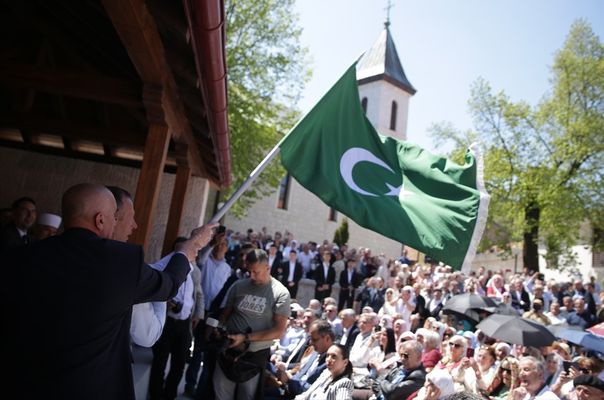 Bosna’da Sırpların Yıktığı Dugalica Camii 34 Yıl Sonra Yeniden İbadete Açıldı