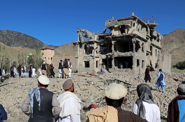 Pakistan, Afganistan’a Hava Saldırısı Düzenledi: Yine Siviller Hedefte!