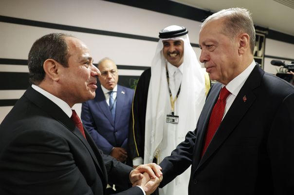 Cumhurbaşkanı Erdoğan, Mısır Cumhurbaşkanı Sisi'yi Türkiye'ye Davet Etti