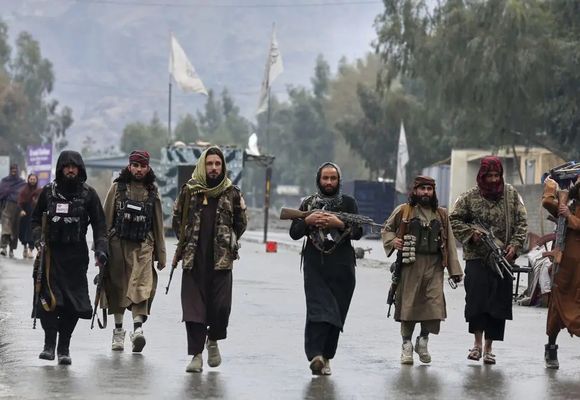 Afganistan-Pakistan Sınırında Çatışma: Neler Oluyor?