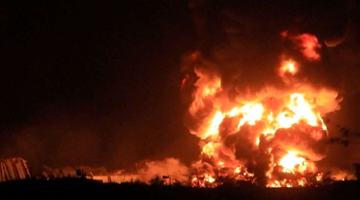 İsrail Terör Estiriyor: 3 Saatte 3 Ülkeyi Bombaladı, Dur Diyen de Yok!