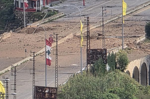 İsrail Lübnan'ın Güneyini İkiye Ayıran Köprüleri Vuruyor