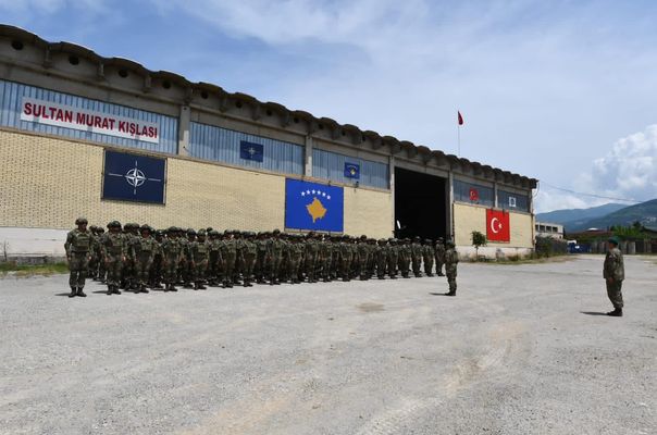 Türk Askeri 24 Yıl Sonra Kosova'da