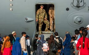 ABD, Kendisine Çalışan Afganları Afrika’ya Göndermek İstiyor