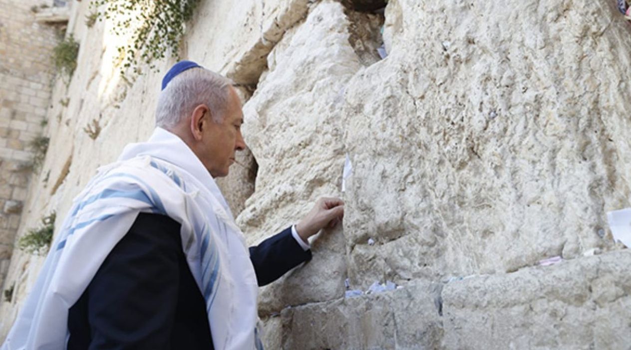 Soykırımcı Netanyahu'dan Mescid-i Aksa Provokasyonu: İran'ı vurdu, kutlamaya gitti!