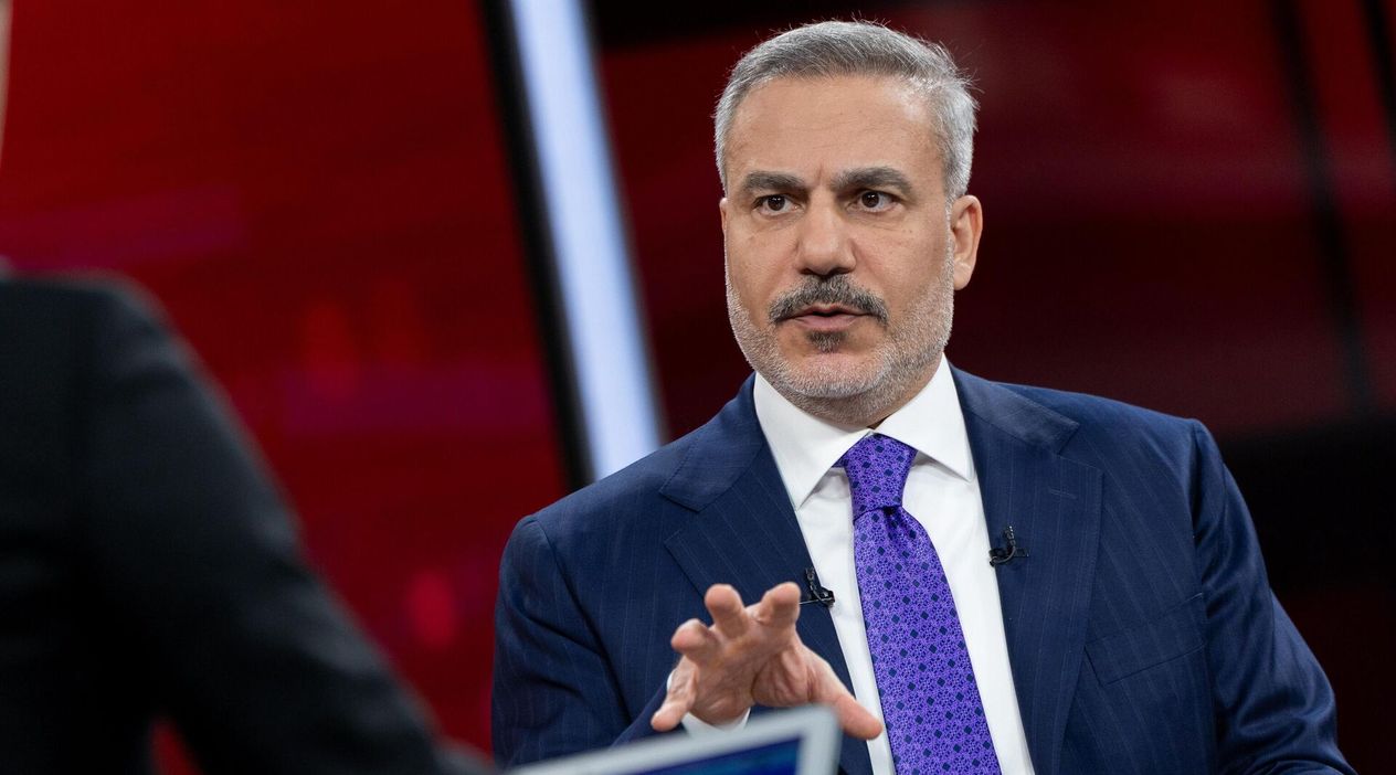 Fidan'dan Nükleer Silah Sorusuna "Sessiz" Yanıt: ABD'li Senatörden İran Tepkisi