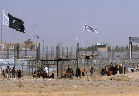 Afganistan ile Pakistan Arasında Bayram Ateşkesi