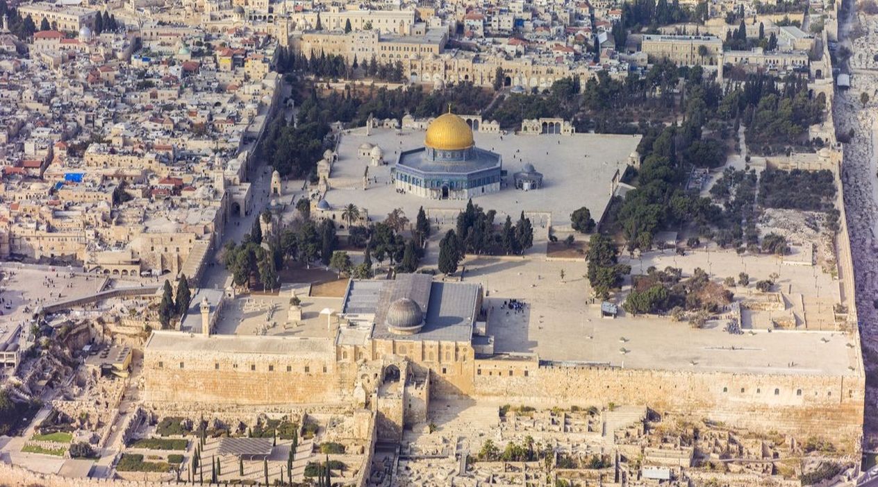 Mescid-i Aksa 41 Günün Ardından İbadete Açıldı