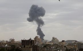 İsrail Yemen’i Bombaladı: Son 24 Saatte Havalimanı, Liman ve Enerji Tesisleri Hedef Alındı