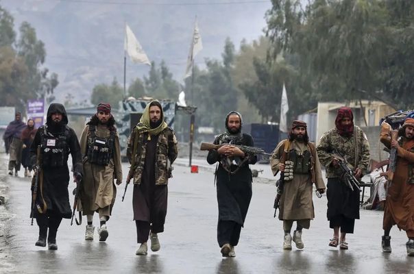 Afganistan-Pakistan Sınırında Çatışma: Neler Oluyor?