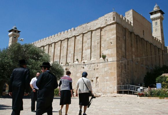 İşgal Rejimi İsrail'den Harem-î İbrahim Camii’ne Yeni Darbe: El Halil’in Kalbi Siyonistlere Teslim Ediliyor