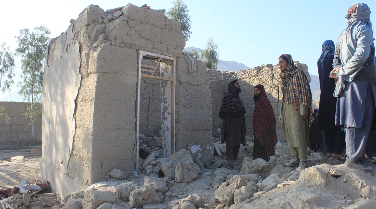 Pakistan'ın Afganistan'a Hava Operasyonunda Sivil Kayıplar: "Ölçülü Yanıt Vereceğiz"