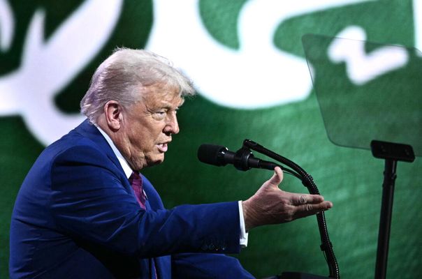 Trump, 3 Ülkenin İsteğiyle Suriye'ye Uygulanan Yaptırımları Kaldırdı