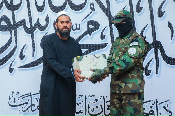 Afganistan Üç Pakistan Askerini Serbest Bıraktı