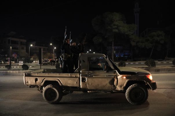 Halep’te PKK’nın Suriye Kolu YPG’ye Ait Teröristlerin Tahliyesi Başladı