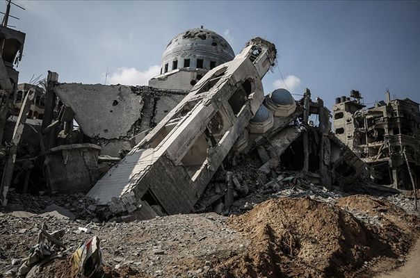 Türkiye'den İDDEF'in Aydınlattığı Büyük Ömer Camii İsrail Tarafından Yıkıldı