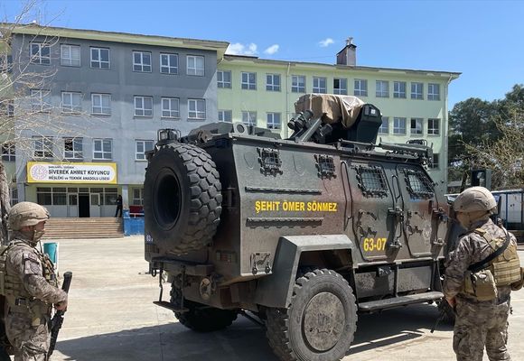 Şanlıurfa'da Okula Saldırı: Çok Sayıda Yaralı, Saldırgan İntihar Etti