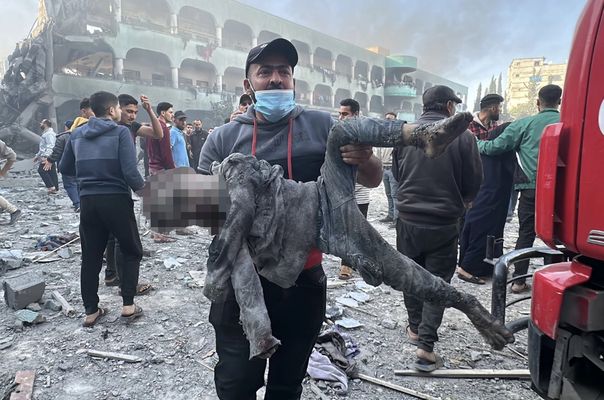 İşgalci İsrail, Gazze'de Bir Okula Saldırdı