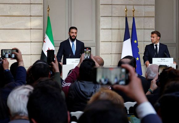 Ahmed Şara, Macron'un Arabuluculuk Görüşmesine Katılmadı İddiası: Telefonlarını Açmadı