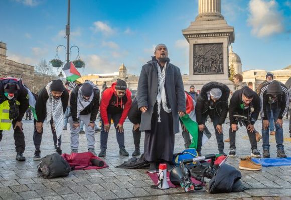 Küresel Çatışmalar İslam'a Yönelişi Hızlandırıyor