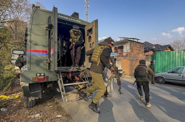 Delhi Patlaması Sonrası Hindistan'dan Keşmir'de Cemaat-i İslami’ye Büyük Baskın Dalgası