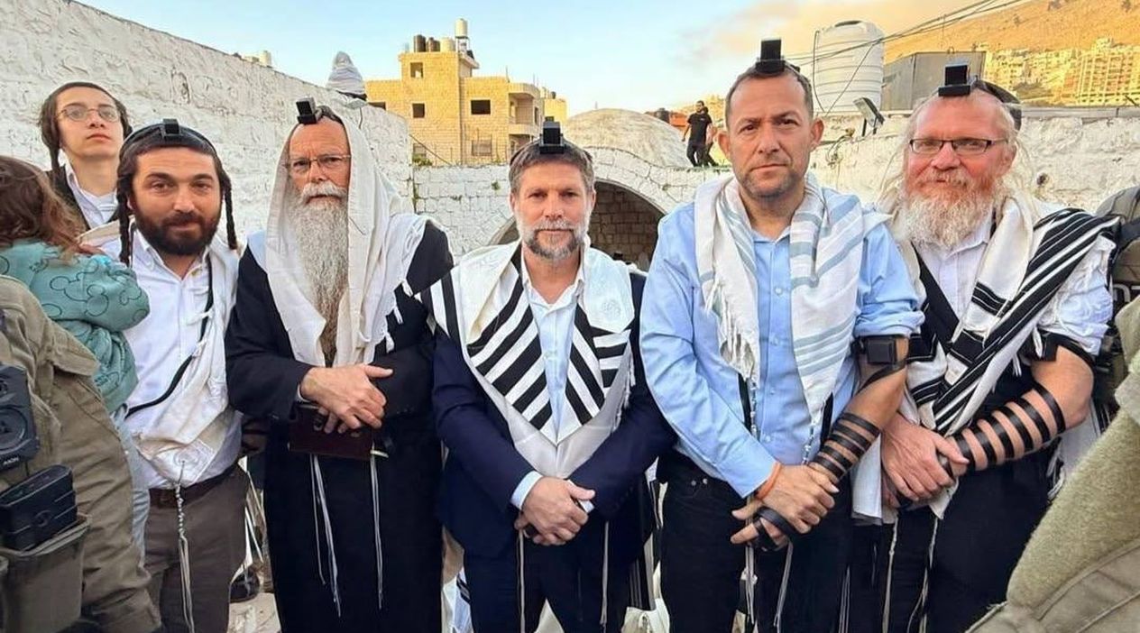 İşgalci Siyonistler Hz. Yusuf Makamı'nı Bastı