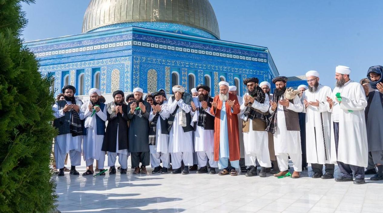 İDDEF, Afganistan’da Kubbetu’s Sahra Mimarisinde Cami İnşa Etti