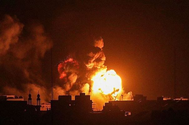 Pakistan, Afganistan'a Resmen Savaş İlan Etti: Kabil Bombalandı