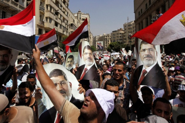 Trump’tan Tartışmalı Adım: Müslüman Kardeşler’i Terör Örgütü İlan Etme Planı Tepki Çekiyor