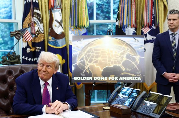 Trump Grönland'ı Neden İstediğini Açıkladı: Hayati Öneme Sahip