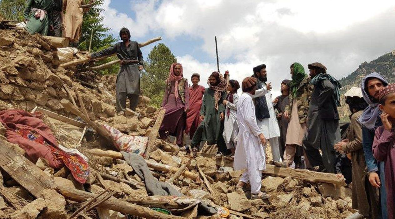 Afganistan'da 6,3 Büyüklüğünde Deprem!