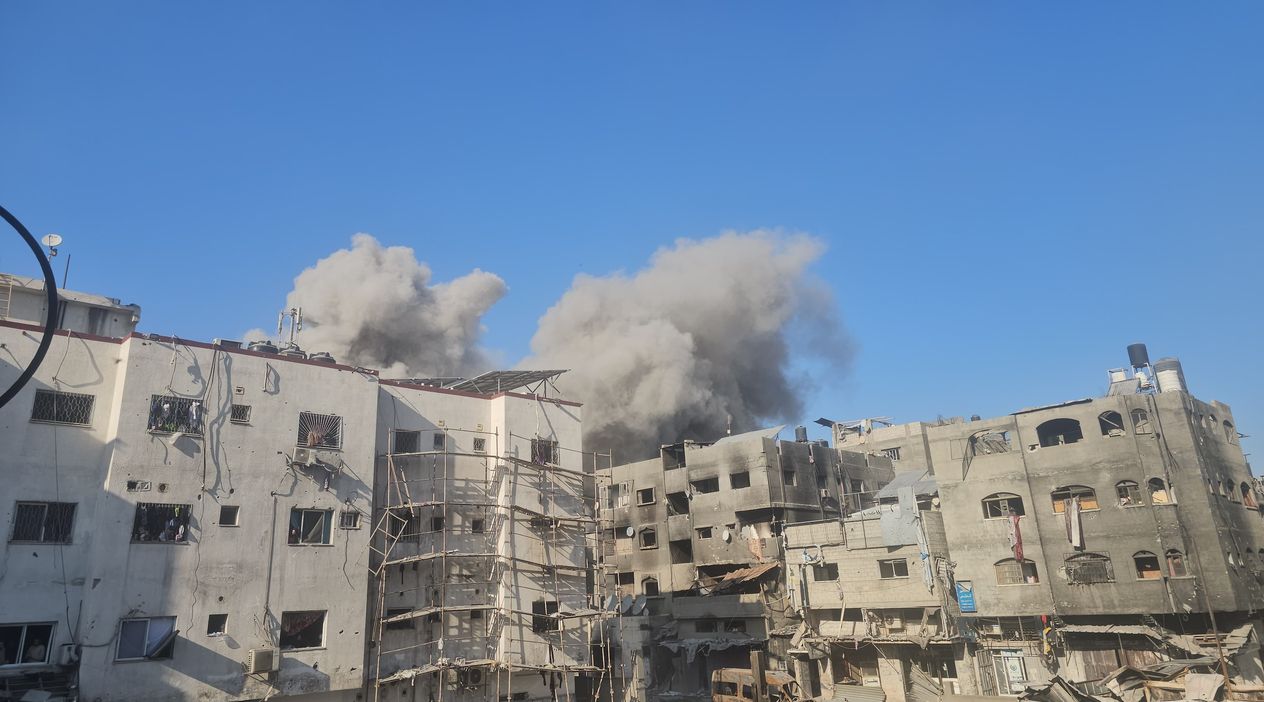 İsrail, Kemal Advan Hastanesi'ni İlk Önce Bastı Sonra Yaktı: Başhekim Hüsam Ebu Safiye'den Haber Alınamıyor