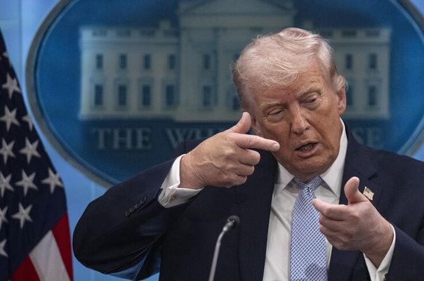Trump İran’a Yönelik Büyük Saldırı için Tarih Verdi