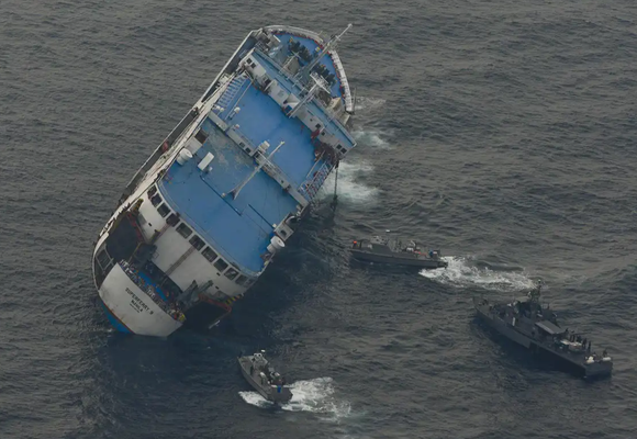 Filipinler'de 359 Kişiyi Taşıyan Feribot Battı