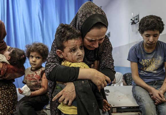 İşgalciler Bombaları Geride Bıraktı! İkiz Kardeşler Ağır Yaralandı