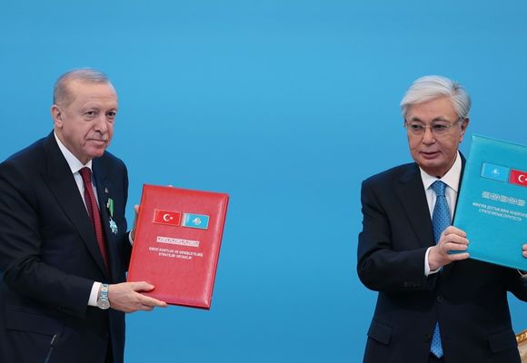 Erdoğan'dan Kazakistan'da Petrol Hamlesi: Dünyaya Türkiye'den Ulaştırmayı Hedefliyoruz