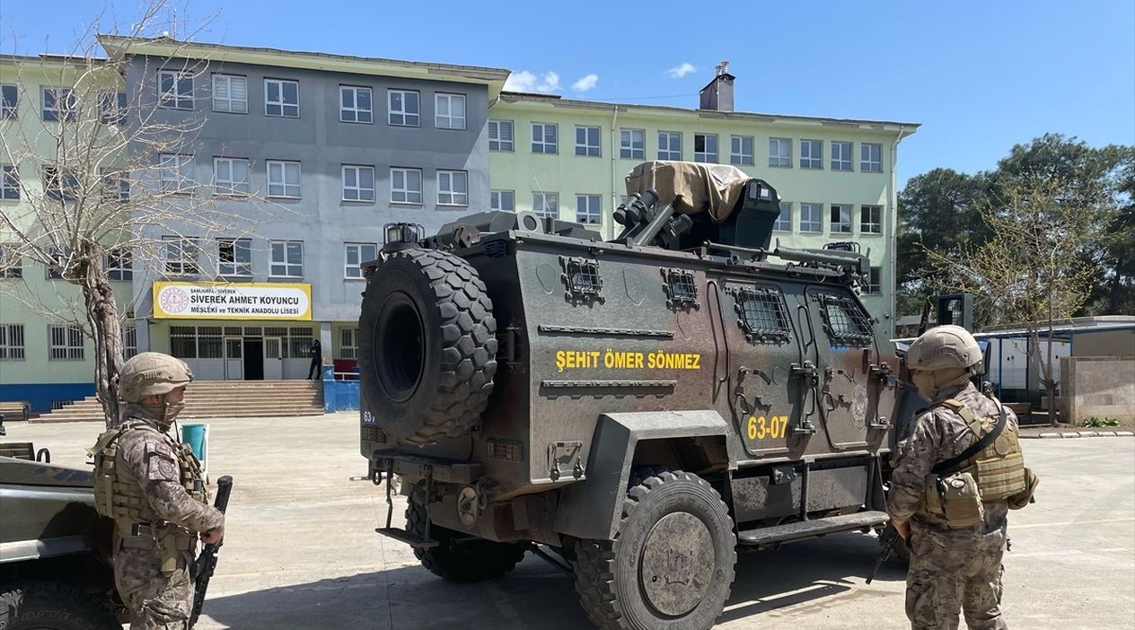 Şanlıurfa'da Okula Saldırı: Çok Sayıda Yaralı, Saldırgan İntihar Etti