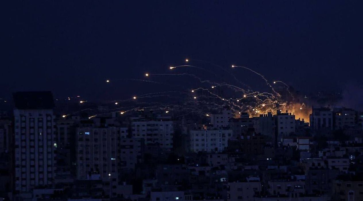 İsrail Savaş Suçu İşliyor!