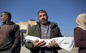 Gazze'de Yas Var: 2 Aylık Bebek Soğuğa Dayanamadı